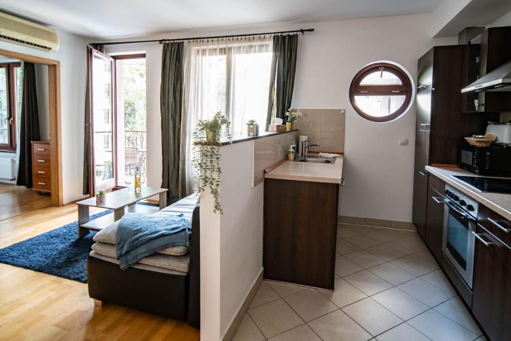 Free Parking! Soho Budapest 304, 4 Ppl, Ac, Fast Wifi, Smart Tv Budapeste Exterior foto