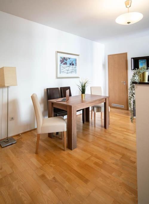 Free Parking! Soho Budapest 304, 4 Ppl, Ac, Fast Wifi, Smart Tv Budapeste Exterior foto