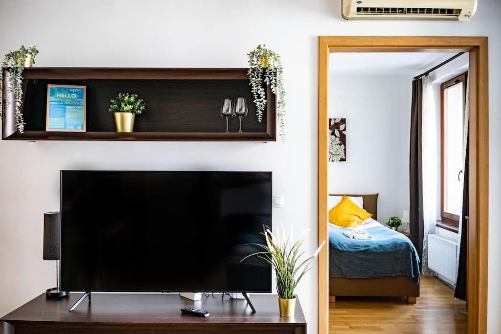 Free Parking! Soho Budapest 304, 4 Ppl, Ac, Fast Wifi, Smart Tv Budapeste Exterior foto
